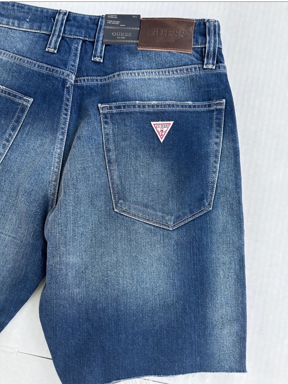GUESS Men's Indigo Washed Denim Jean Shorts - Picture 6 of 10